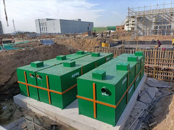 在日常生活中，可以說污水隨處可見，日常生活中產生的污水，簡稱“生活污水”。那生活污水該如何處理呢？